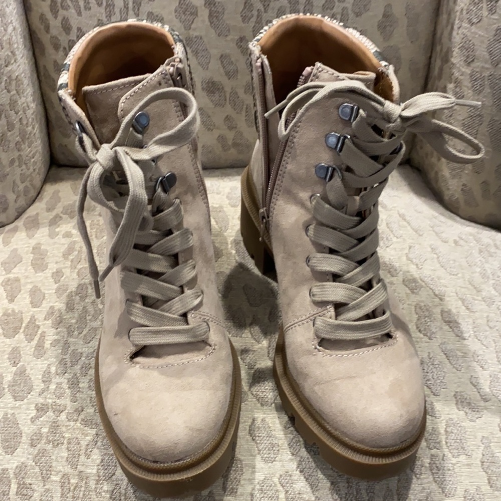 Universal Thread Boots - image 2